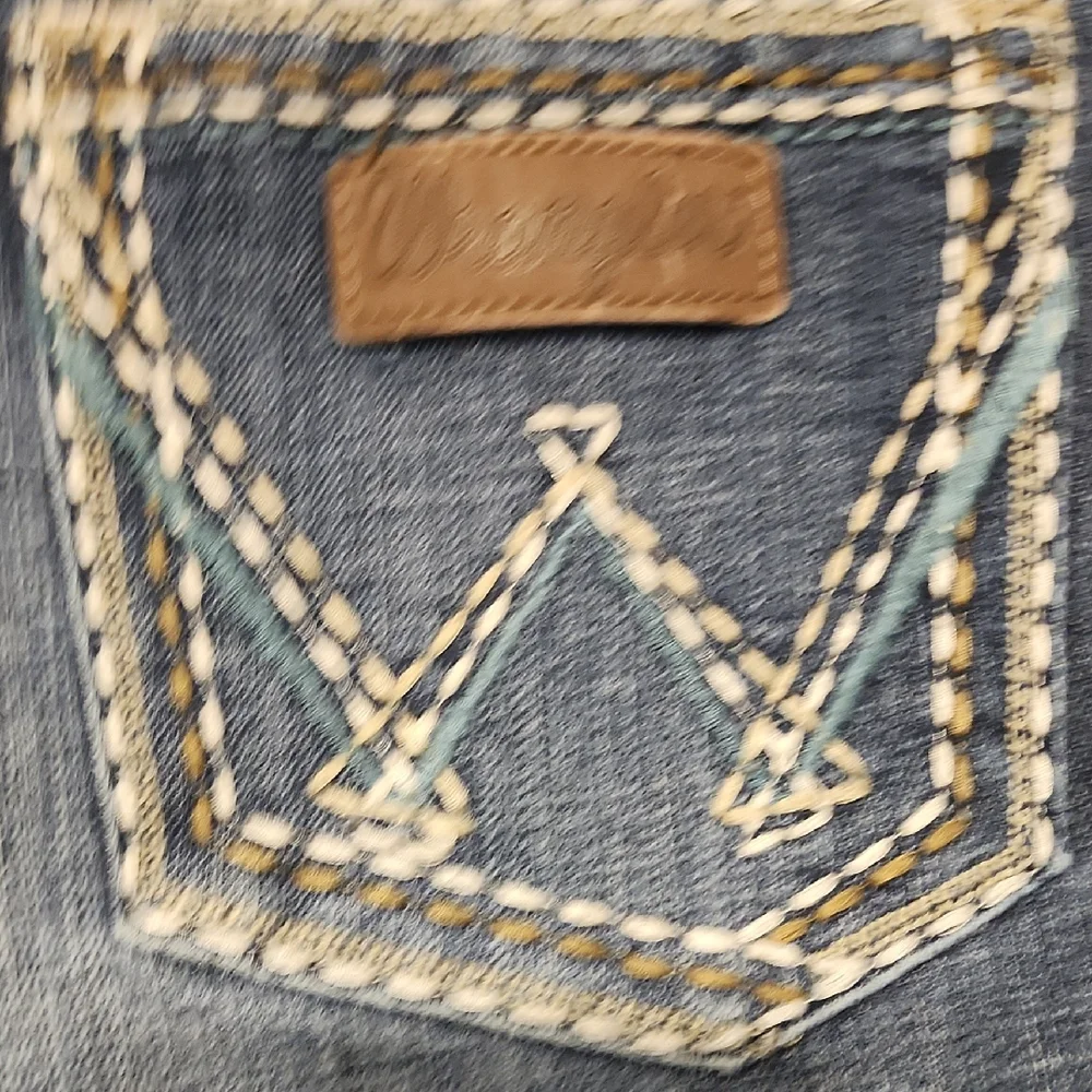 Wrangler Women's Indigo Boot Cut Jeans - Picture 7 of 9